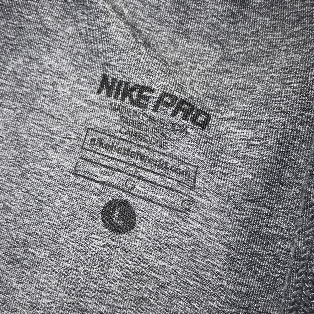 Nike Short Leggings - Picture 2 of 2